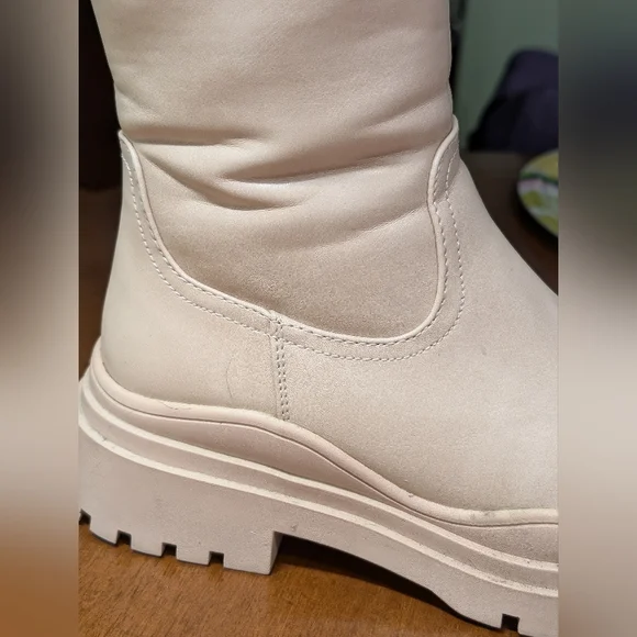 Beautiful cream modern knee high boots | Vero Moda Era Boots | size 39/8 - Picture 8 of 9